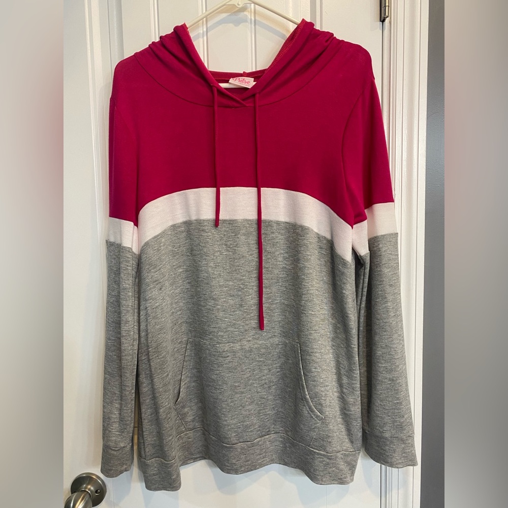 Pulse lightweight color-block hoodie